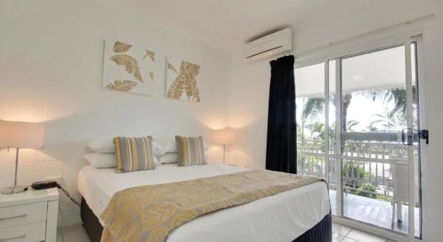 Апартаменты Colonial Palms Motor Inn