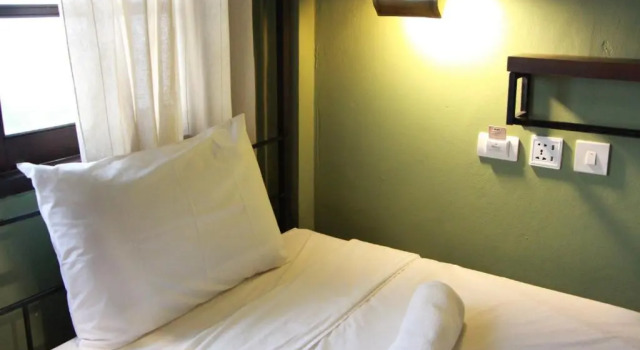 Кровать в общем номере (женский номер) Niras Bankoc Hostel
