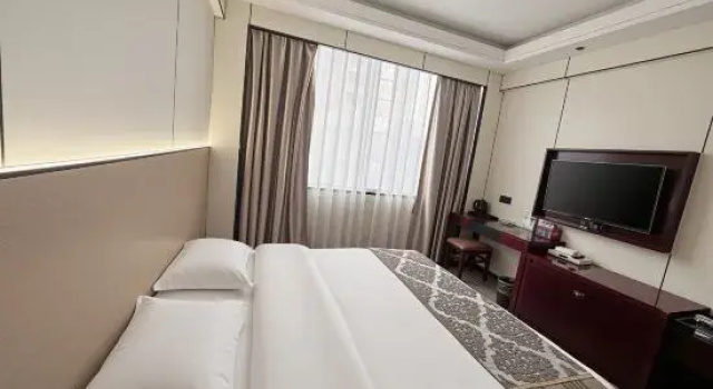 Люкс Deluxe xinyangshenguanghuayuanjiudian