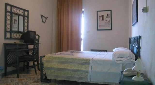 Двухместный номер Comfort Hotel Phenicusa
