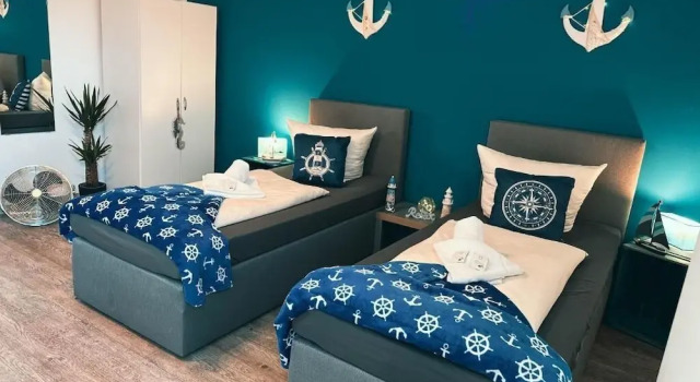 Четырёхместный номер Comfort Orca Hotel