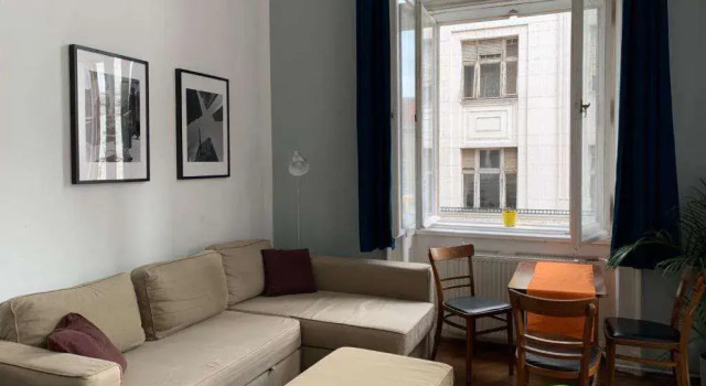 2B Hostel & Rooms