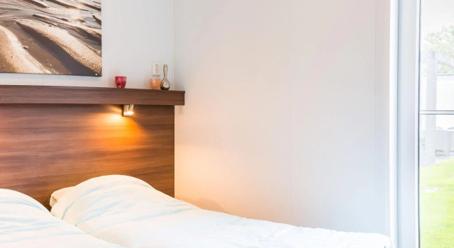 Modern Bungalow With two Bathrooms, Near the Beach, Забронировать Отель Брескенс Zeeuws-Vlaanderen