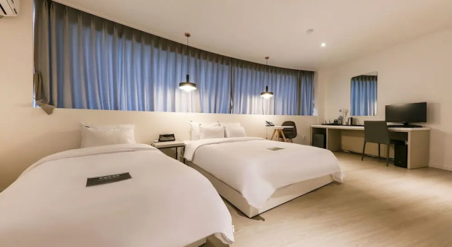 Cheonan One Plus, Book Hotel Cheonan Chungcheongnam-Do