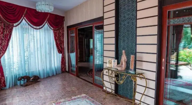 Golden Dragon Villa Hotel, Забронировать Отель Отели Бишкека с завтраком, Завтраки
