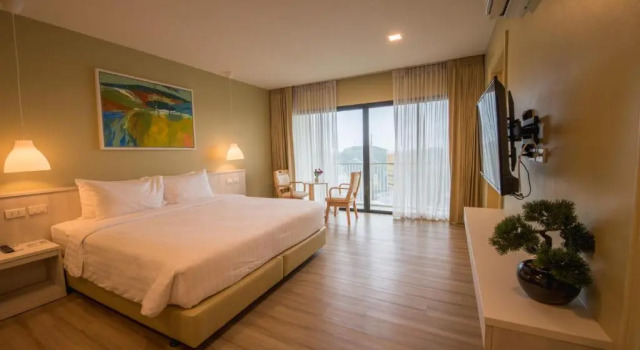 Люкс Standard Porestva Hotel Sriracha