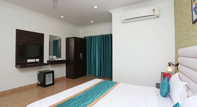 Townhouse OAK Hotel MP Inn, Забронировать Отель Отели штата Махараштры с завтраком, Завтраки