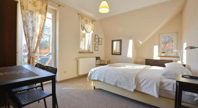 Апартаменты ApartamentyKudowa - Willa Pod Dębami z ogrodem i parkingiem