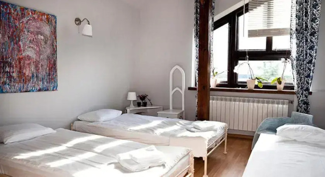 Villa Guest House Modlin Airport, Book Pension Hoteller i Masovia med parkering, Parkering