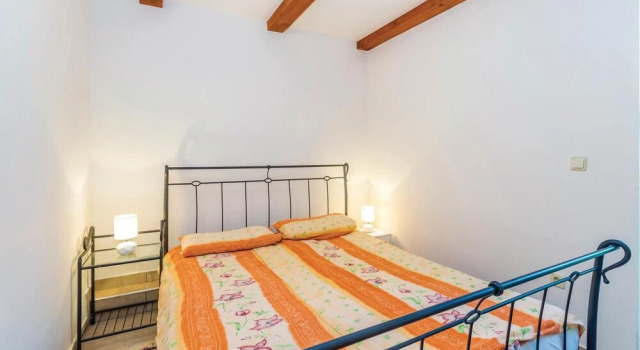 Stunning Home in Banjol With Wifi and 1 Bedrooms, Prenota Hotel Hotel a Isole Quarnerine con parcheggio, Parcheggio