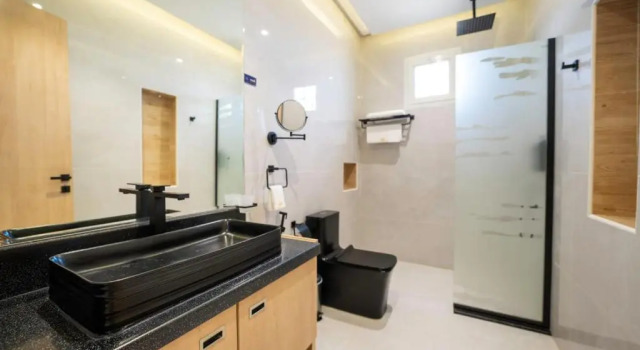 Номер Deluxe Msharef Almoden Hotel