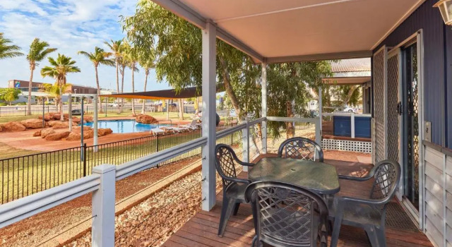 Номер Standard с 2 комнатами с видом на бассейн RAC Exmouth Cape Holiday Park