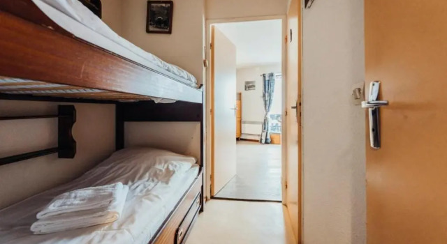 Furnished studio with mountain views next to the Chattrix chairlift Rated 1