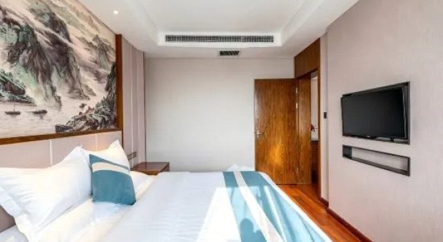 Люкс Business Luoyang Lingxiu Hotel