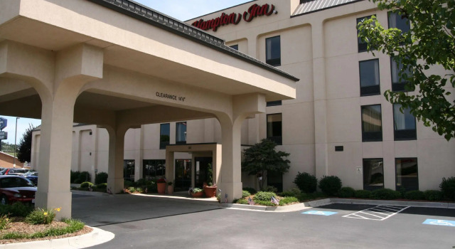 Кровать в общем номере Hampton Inn - Hillsville