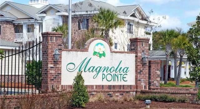 Magnolia Pointe Luster Leaf 4890-301, Забронировать Апарт-отель Отели Миртл-Бич с парковкой, рядом с PineHills Palmetto at Myrtlewood Golf Club, Парковка