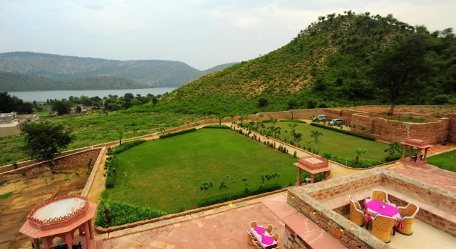 Ram Bihari Palace Alwar, Забронировать Отель Отели штата Раджастхана с парковкой, Парковка