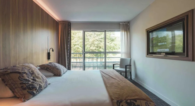 Полулюкс с балконом Le Forges Hotel
