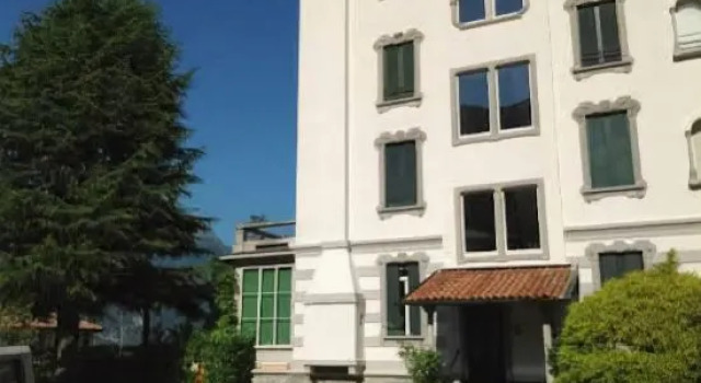 Casa Mary Varenna, Забронировать Отель Варенна Озеро Комо, рядом с Вилла Монастеро
