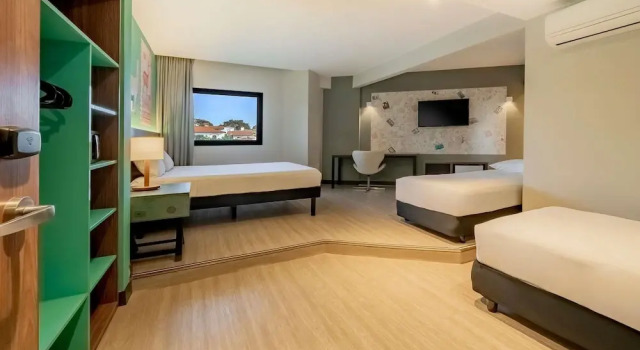 Семейный номер Standard ibis Styles Sorocaba Santa Rosalia