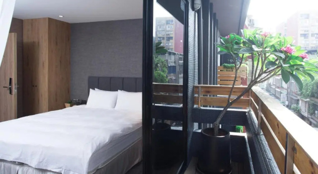 Двухместный номер Deluxe с балконом Royal Rose Hotel Shuangcheng Hall
