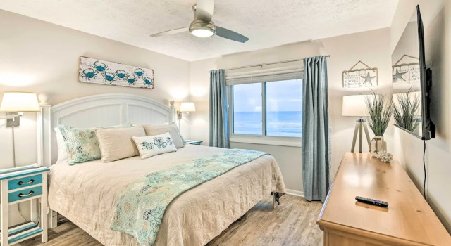 Oceanfront Condo w/ Furnished Deck & Views!, Забронировать Апартаменты/квартира Апартаменты Южной Каролины, Апартаменты/квартира