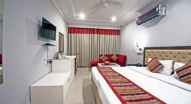 Номер Deluxe Hotel Diamond Plaza