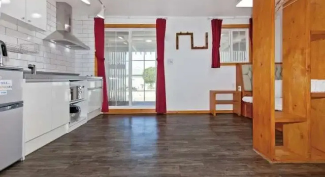 Goseong Sunrise Pension, Rezerwuj Hotel Hotele w Gangwon-Do z parkingiem, Parking
