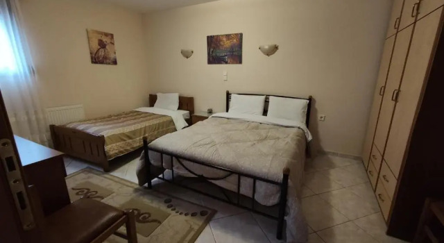 Zisis Garden Studios, Prenota Hotel Hotel a Epiro con parcheggio, Parcheggio