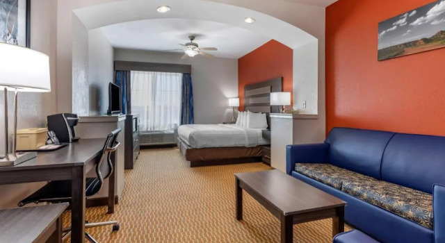 Люкс Best Western Palo Duro Canyon Inn & Suites