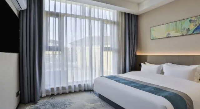 Люкс Superior Wuhu Lanyun Maison New Century Resort Hotel