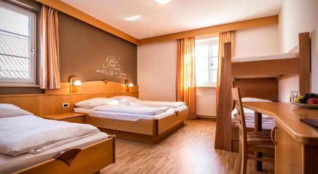 Трёхместный номер Standard Hotel Löwenwirt