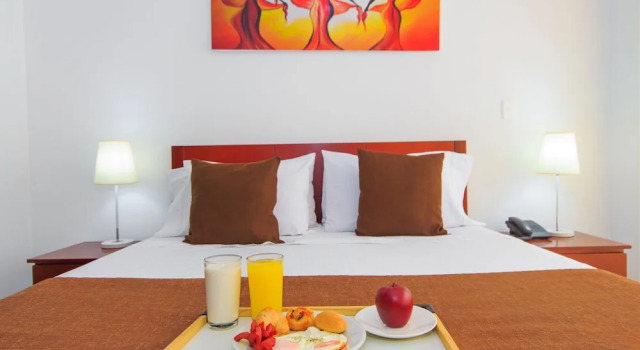 Двухместные апартаменты с балконом 122 Plaza Apartahotel