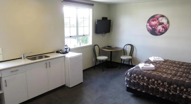 Студия Standard Admirals Motor Lodge