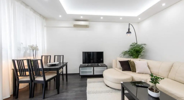 Spacious 3-room apartment with free parking, Забронировать Апартаменты/квартира 16. Арпадфёльд - Матиасфёльд 