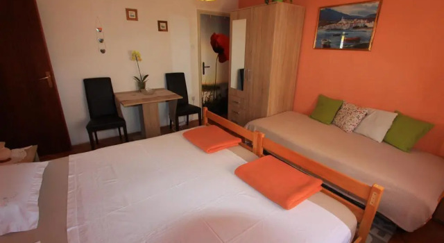 Apartment Antic S