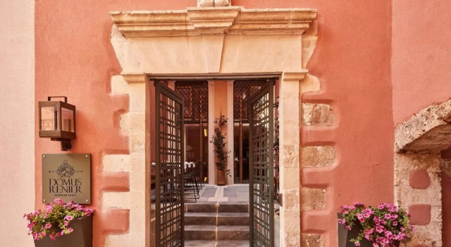 Domus Renier Boutique Hotel, Забронировать Бутик-отель Бутик-отели Ханья, рядом с Nautical Museum of Crete, Бутик-отель