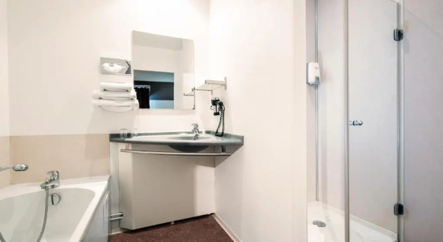 Двухместный номер Comfort The Originals City, Hôtel Acadine, Le Neubourg
