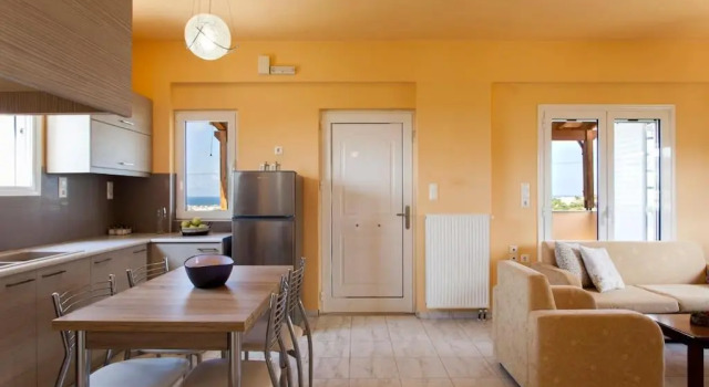 Апартаменты Olive grove with sea view, 20' walk to the beach