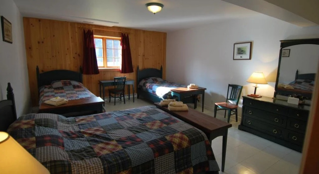 Auberge CanadAventure, Book Hostel Saint-Michel-des-Saints 
