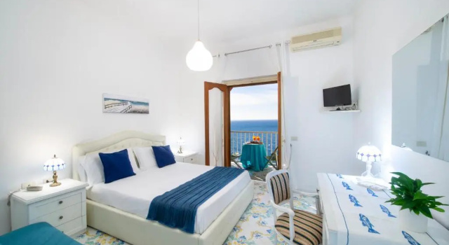 Трёхместный номер Superior с видом на море Hotel Villa Bellavista