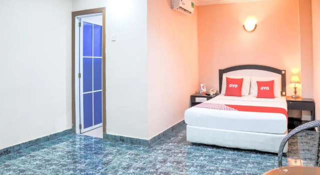Люкс Deluxe OYO 90005 Sydney Hotel