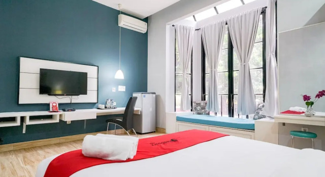 Двухместный номер Premium RedDoorz Premium near RS Pondok Indah