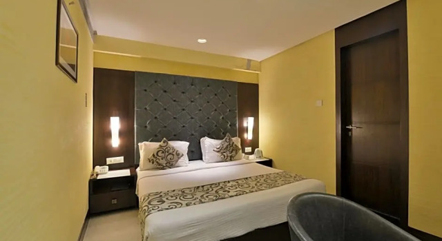 Двухместный номер Deluxe Hotel The Golden Oak Central by Citrus Prime