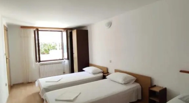 Апартаменты Цокольный этаж Apartments 4 You