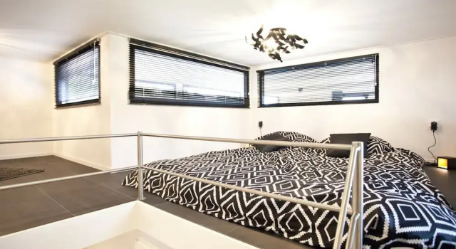 Villa With Roof Terrace Near Veluwemeer, Rezerwuj Willa Hotele w Nijkerk z parkingiem, Parking