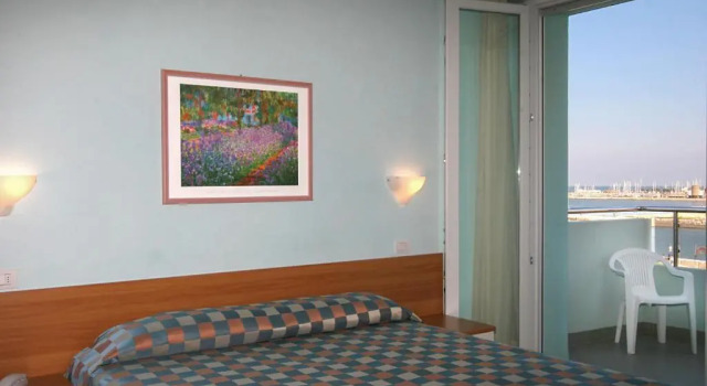 Двухместный номер Standard с балконом и с видом на море Hotel Iones