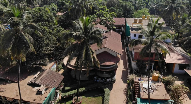 Henmil Anjuna, Boek Hotel Anjuna Noord-Goa