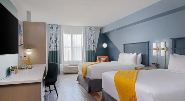 Четырёхместный номер Premium voco Sarasota by IHG