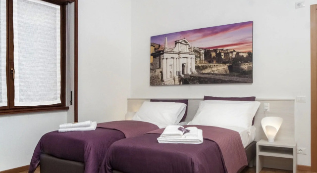 CityWalls Guest House Bergamo, Забронировать Гостевой дом Гостевые дома Бергамо, рядом с Городской археологический музей, Гостевой дом